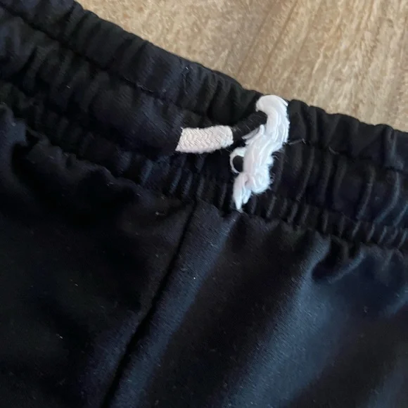 Girls Cat & Jack shorts - Picture 4 of 5